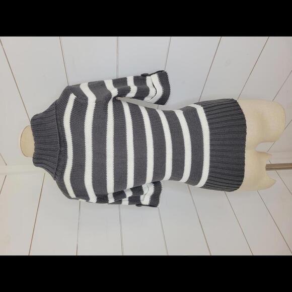 Arizona Jean Co. small grey & white stripe short sleeve sweater Y2K - Picture 2 of 4